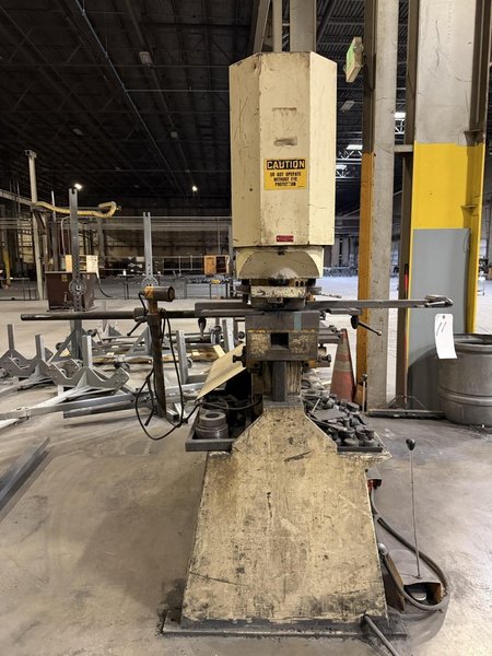 100 Ton Geka Hydracrop 100/A Hydraulic Ironworker- Variable Tooling Included