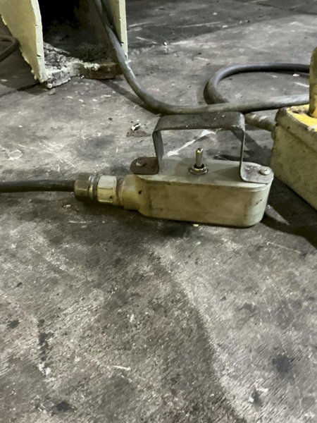 20,000 LB ARONSON MODEL #HD200A POWERED WELDING POSITIONER: YOBRO #24905