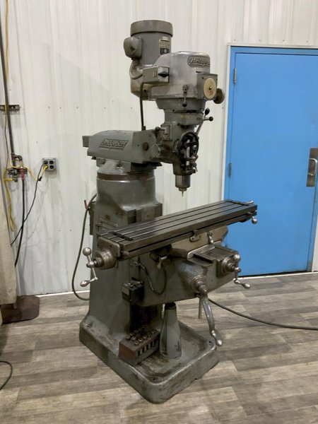 1-1/2 HP BRIDGEPORT RAM TYPE VERTICAL MILL: STOCK #80631