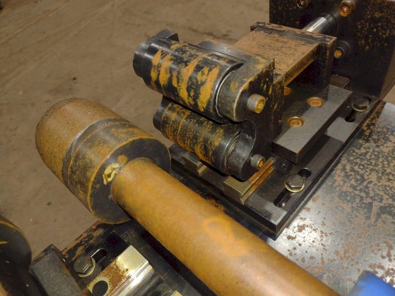 DURAFLEX MANDREL TYPE PIPE CUTTING MACHINE: STOCK #19328