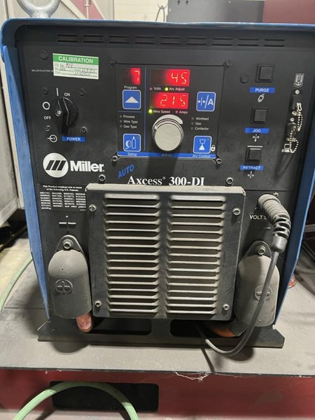 Genesis Welding Systems Robotic Welding Cell, Fanuc ArcMate 120iD 10L, 2012 – Miller Auto Axcess 300 DI Power Source