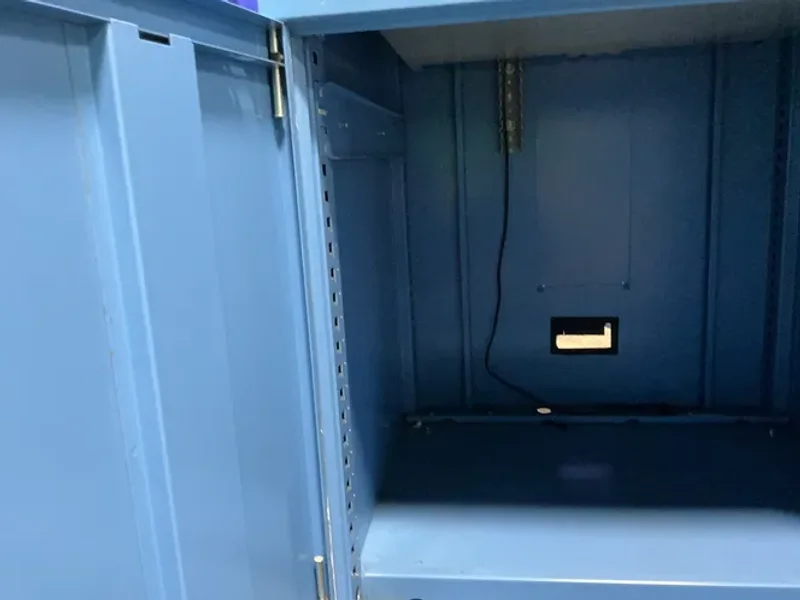 LISTA COMPUTER CABINET