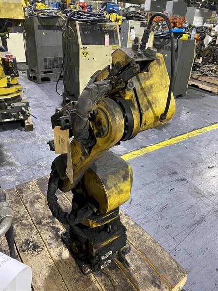 FANUC – ArcMate 100iB w/ R-J3iB Controls PARTS ONLY