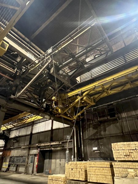 3 TON X 15' SHEPARD-NILES WALL MOUNTED POWERED GANTRY CRANE: STOCK 18475