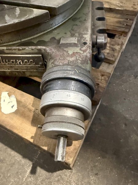18" ADVANCE ROTARY TABLE. STOCK # 1216225
