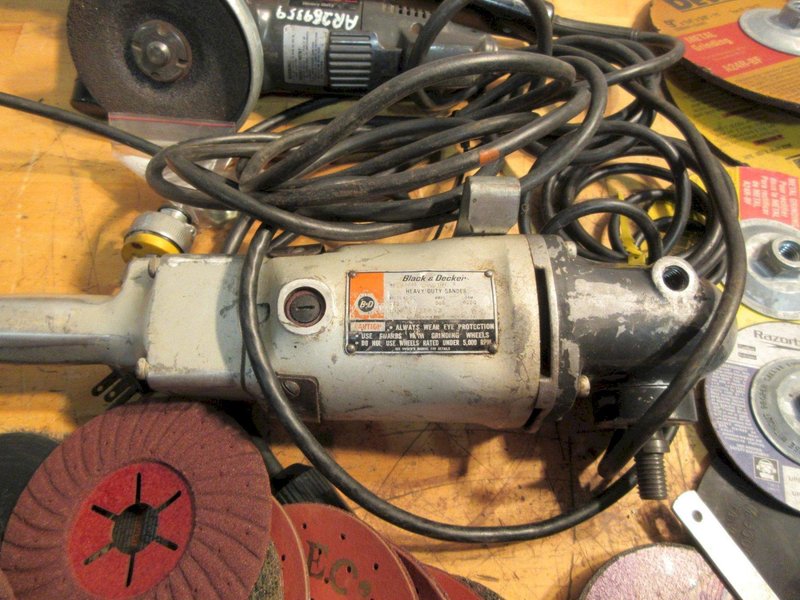 Black &amp; Decker, Dayton Angle Grinders W/ Assorted Abrasives 4.5", 7", 9"- Auction Item