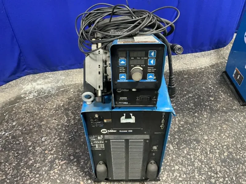 Miller  600 A Welder  - Axcess 450