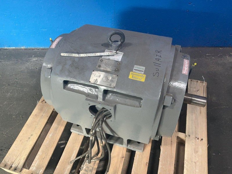 TOSHIBA 200 HP MOTOR  -  02250106-270R01