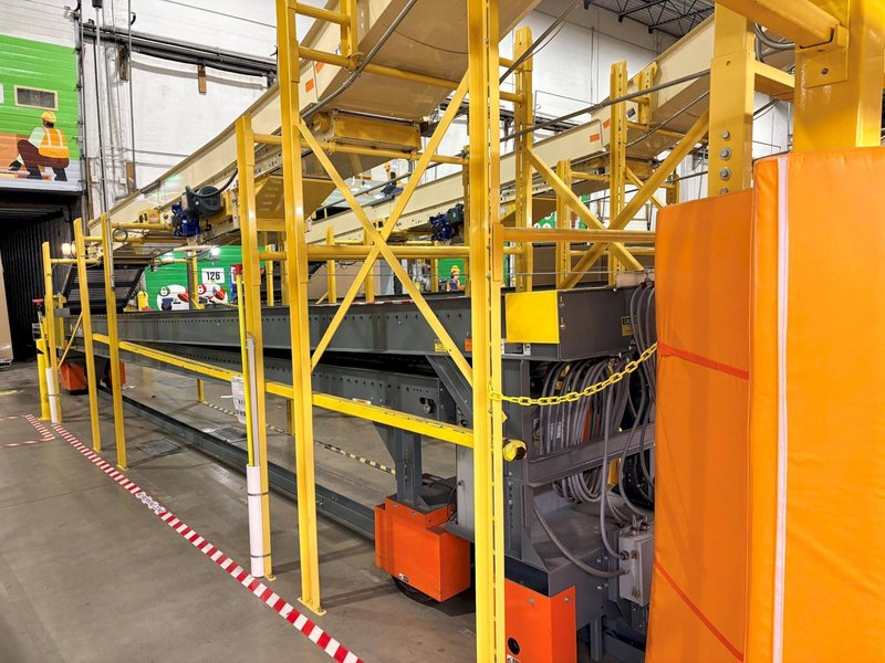 64 FT X 35" ROACH MODEL #TL2 TRUCKLOADER TWO-STAGE POWERED TELESCOPING ROLLER CONVEYOR: YOBRO #25709
