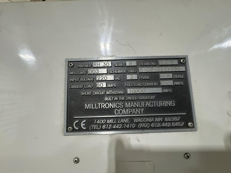 MILLTRONICS HR-30 CNC VERTICAL MACHINING CENTER: STOCK #81123