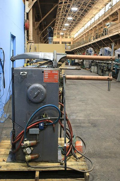 30 KVA AMERICAN INDUSTRIAL ROCKER TYPE SPOT WELDER MODEL AR 33-24