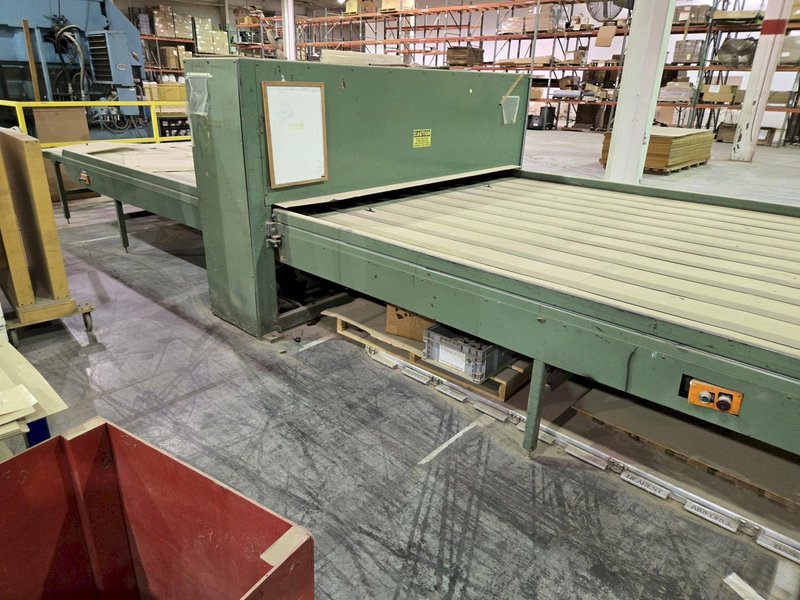 EQUIPMENT INC DC 100 CORRUGATED CONVERTING INDUSTRIAL PAPER CUTTER. STOCK # 0772226