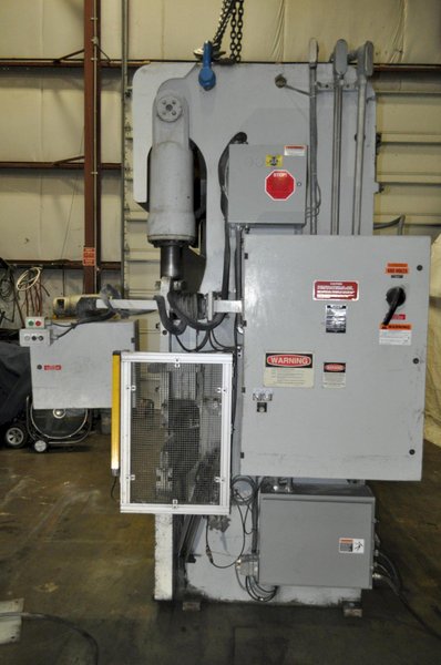 100 TON X 12&#039; PACIFIC HYDRAULIC PRESS BRAKE