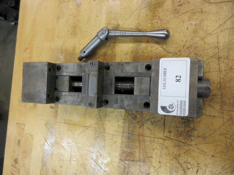 Kurt DL430 4&quot; Double Lock Machine Vise with Handle- Auction Item