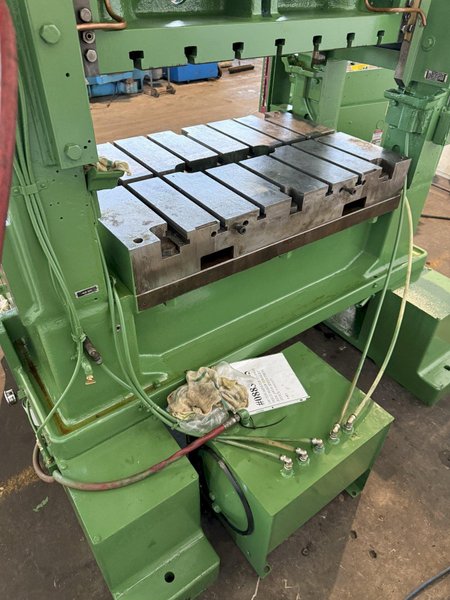 100 TON MINSTER P2-100-48 PIECE MAKER STRAIGHT SIDE HIGH SPEED PRESS. STOCK # 0883425
