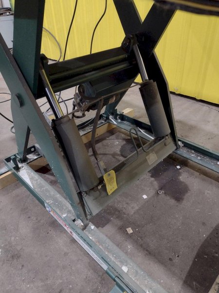 3,000 LBS 72" X 48" SOUTHWORTH LIFT TABLE W/ ROTATING TOP: STOCK #20938
