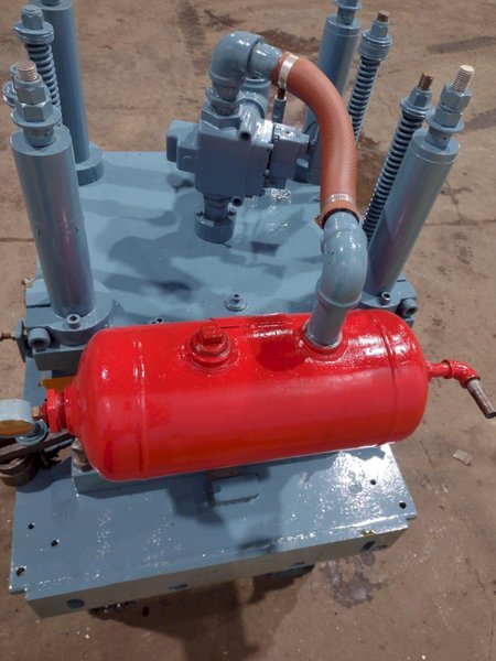 12 TON AIRAM PNEUMATIC CUTOFF PRESS: STOCK #11949