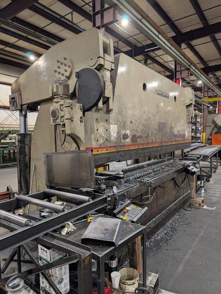 500 Ton x 14′ Accurpress 750014 CNC Press Brake, 2000 – ETS Control, Conveyor Tables Included