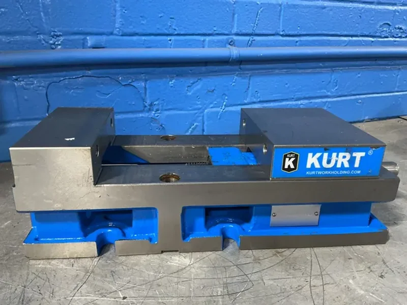 KURT 6” VISE  -  3600V