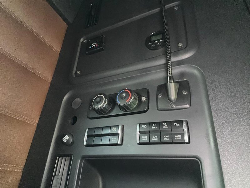 2019 Freightliner Cascadia 1FUJHHDR5KLKM7237