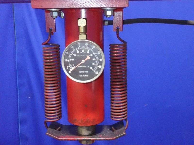 ARCAN 40 TONS HEAVY DUTY PRESS  -  CP400W