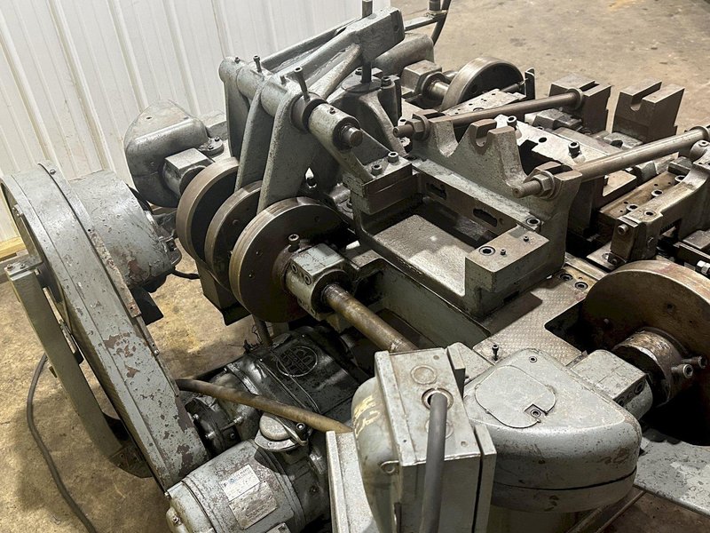 S3F NILSON MODEL #S3F WIRE BENDING FOUR SLIDE MACHINE WITH ELECTRIC CLUTCH: STOCK 17566