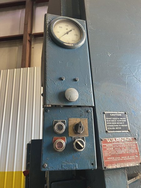 200 TON x 14&#039; HTC MODEL #200G-14 HYDRAULIC PRESS BRAKE: STOCK 18561