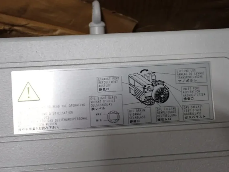 LEYBOLD VACUUM PUMP   -  SV28BI 960273