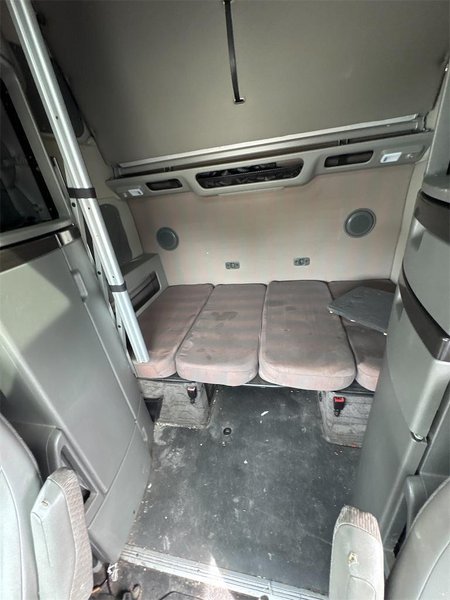 2024 Volvo VNL64T860 4V4NC9EH8RN656676