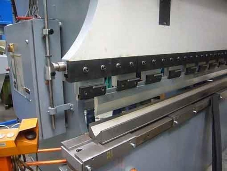 Adaptive tooling - Haco-lvd-amada