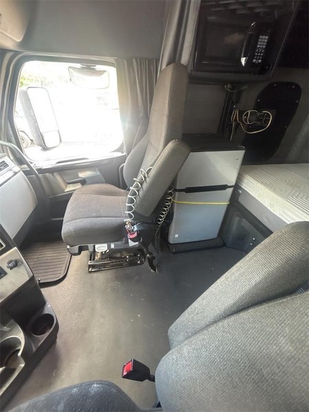 2021 Freightliner Cascadia (PT1260845) 3AKJHHDR2MSMW4378