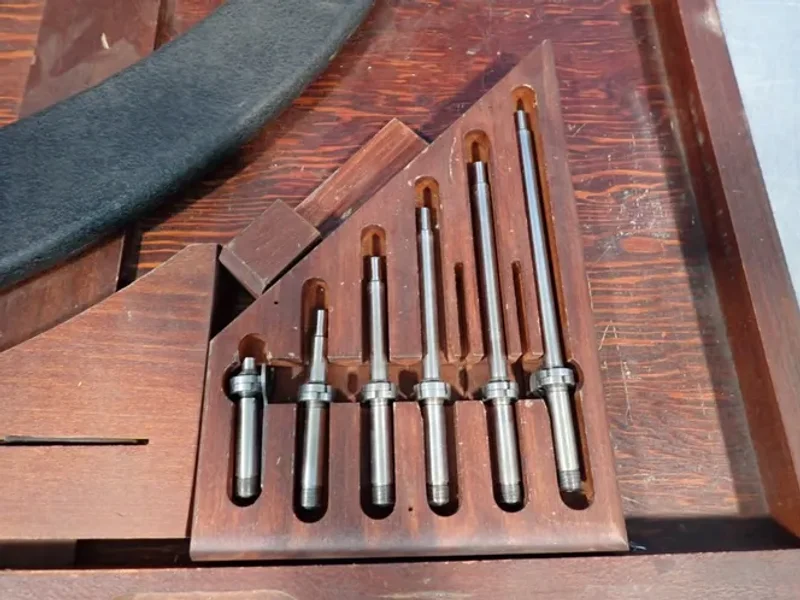 Starrett 24" To 30" Outside Micrometer Set  - 724