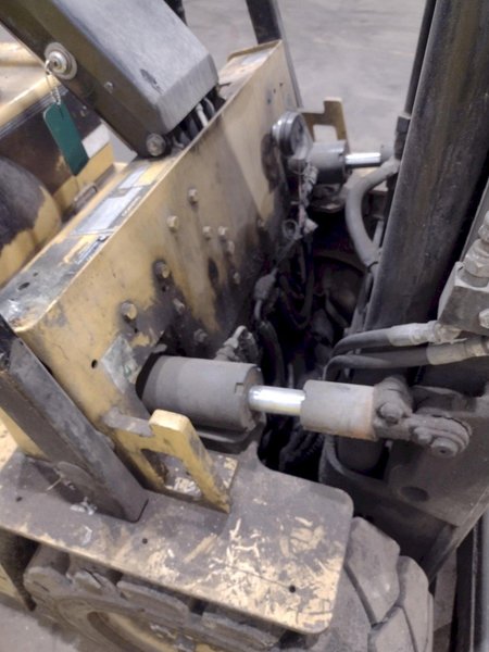 4,500 LB 1995 DAEWOO MODEL #G25S-2 PNEUMATIC TIRE LP FORKLIFT: STOCK #20235