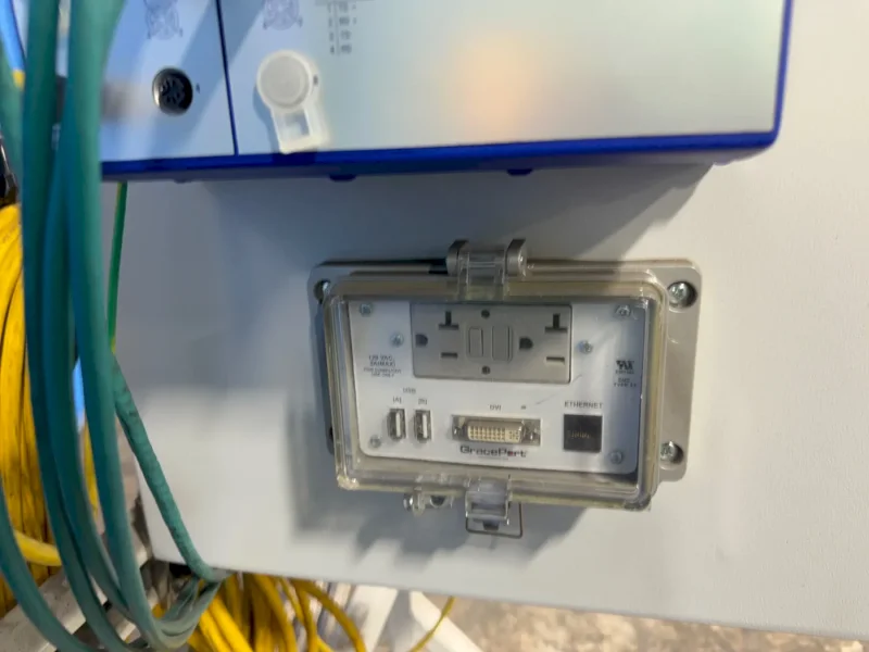 PEPPER + FUCHS INDUSTRIAL CONTROL PANEL  -  911111–4554