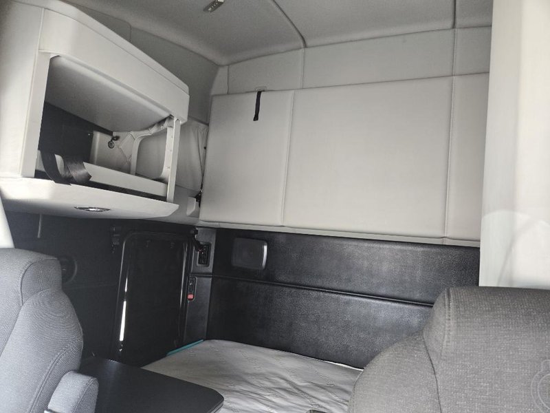 2024 Kenworth T680 1XKYDP9X3RJ265006