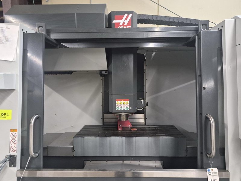 Haas VF-3 SS CNC Vertical Machining Center, 2022 – Haas CNC Control, Chip Auger, Coolant System