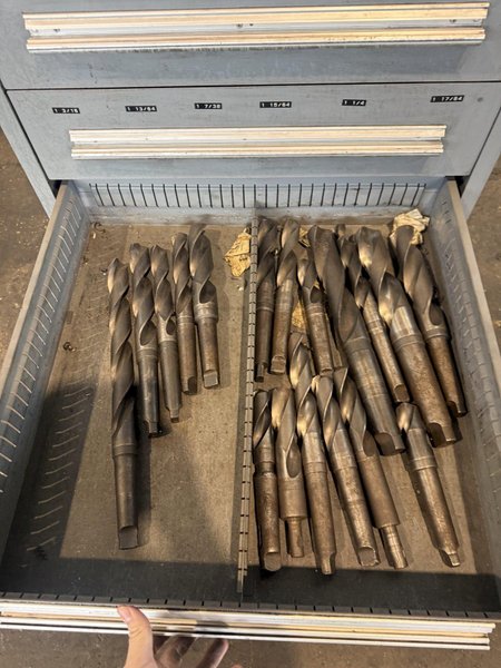 10 DRAWER STANLEY VIDMAR CABINET. STOCK #0538126