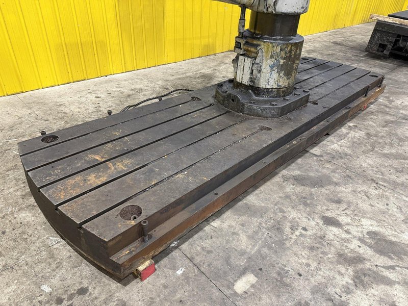 8&#039; ARM x 19&quot; GIDDINGS &amp; LEWIS MODEL #956-CHIPMASTER RADIAL ARM DRILL ON 360° T-SLOTTED BASE: STOCK #23546