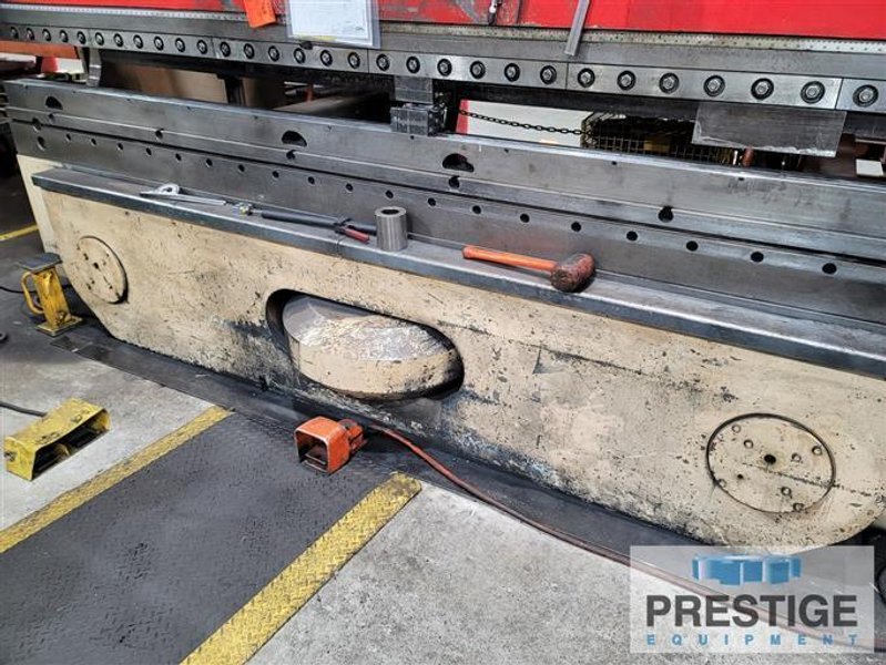 Cincinnati 350AF 350 Ton x 12&#039;  3-Axis CNC Press Brake With 2010  PC Based Control Upgrade