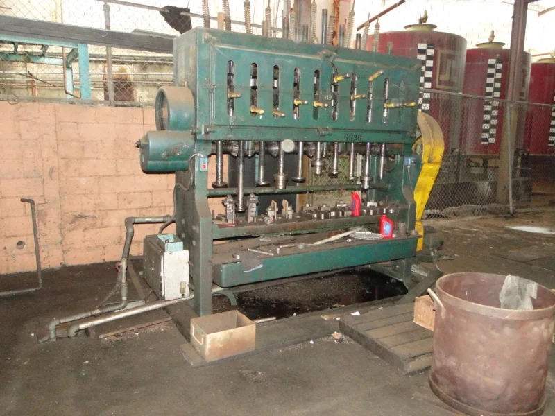 2-1/4" National 10 Spindle Nut Tapper