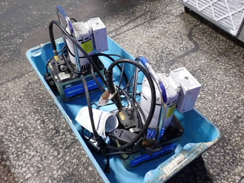 SPX CORPORATION HYDRAULIC POWER UNITS  -  4044