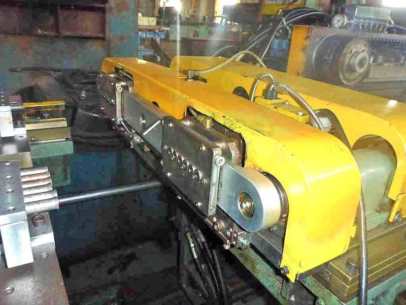 BURR OAK DOUBLE VERTICAL HAIRPIN BENDER STOCK #3061