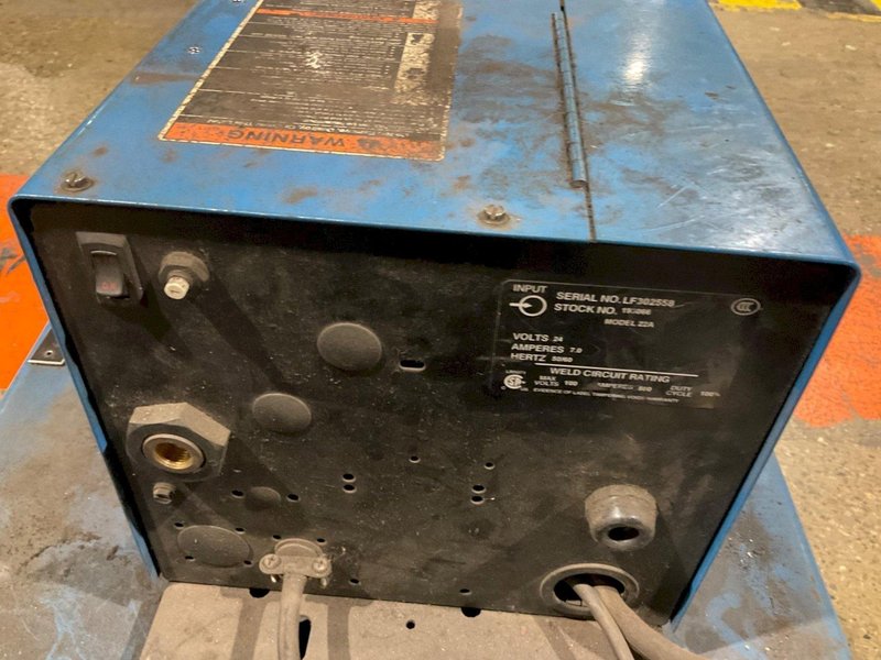 MILLER DELTAWELD 302 CV/DC WELDER USED
