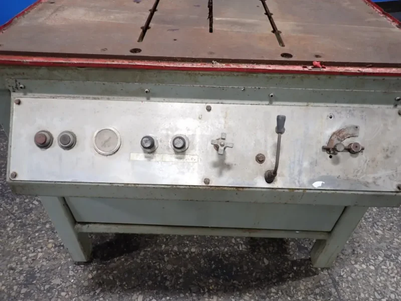COBRA SAW 22" THROAT VERTICAL BAND SAW