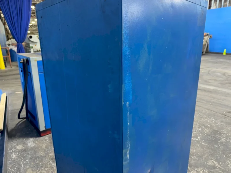 9 DRAWERS TOOL CABINET