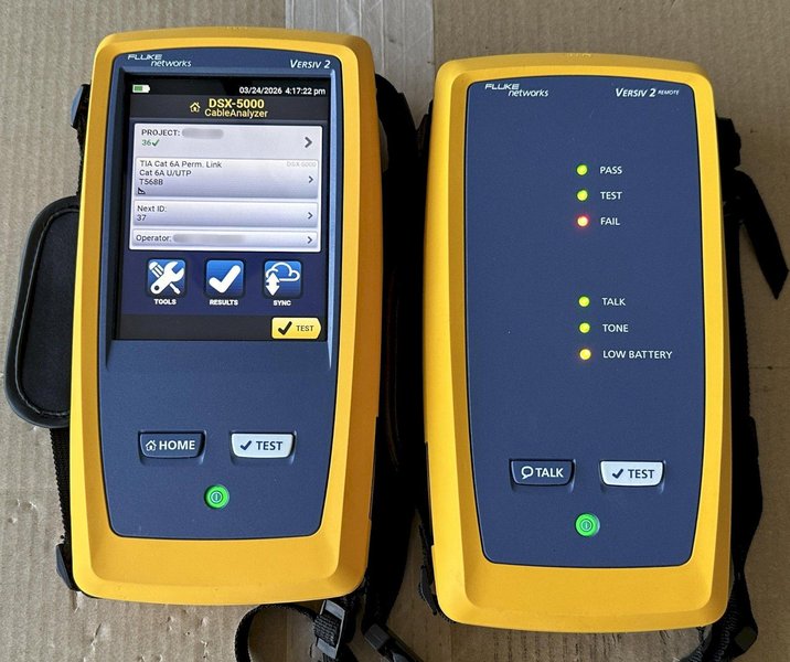Fluke Electronics DSX2-5000 Fluke Electronics Corp. GHZ DSX Cable Analyzer V2