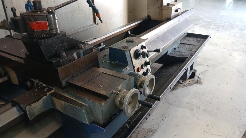 Weiler E70 x 3000, 2012 – CNC Lathe, Weiler Control, 8″ Spindle Bore, Chip Conveyor