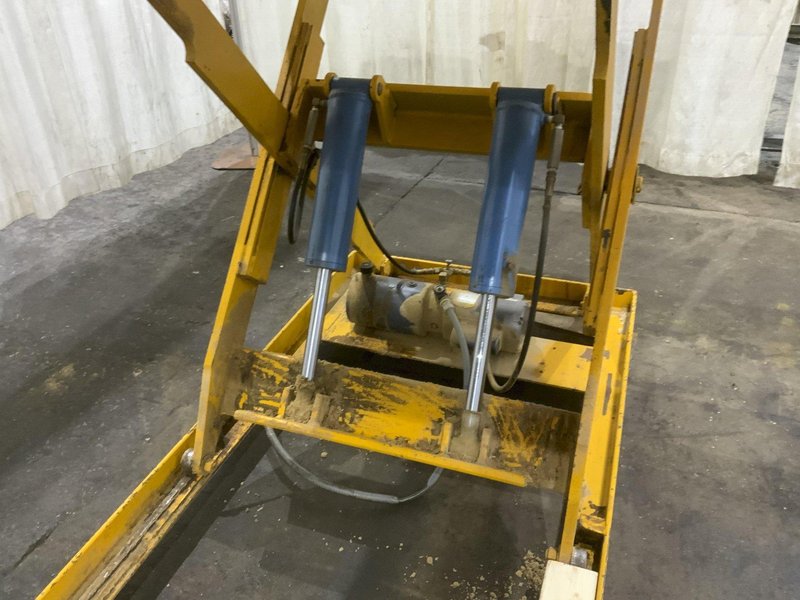 4000 LBS ECONOLIFT ELECTRIC SCISSOR LIFT TABLE: STOCK #80982