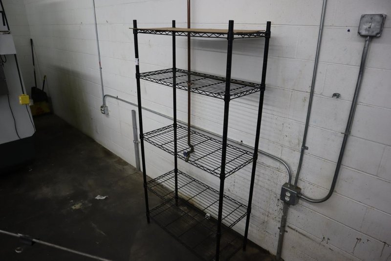 Adjustable Wire Rack with 5 Shelves- Auction Item