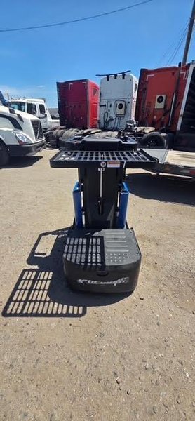 Blue Giant BG Zero Electric Access Vehicle / Order Picker, 2024 – Compact Warehouse Task Support Lift (3)